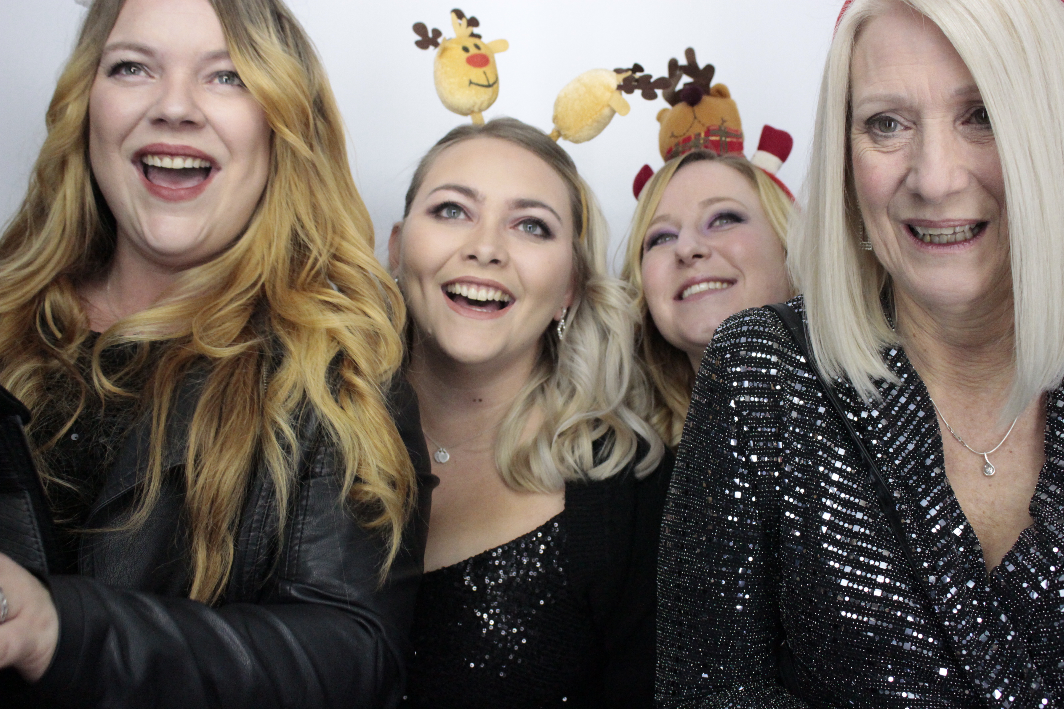 Fittleworth Medical Christmas Party | View more photos from the event at gallery.myphotoboothexperience.co.uk/u/MyPhotoBoothExperienceLtd/Fittleworth-Medical-Christmas-Party